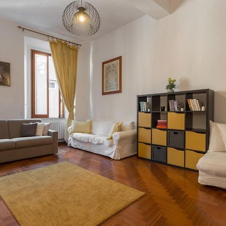 Appartamento Vicolo Delle Grotte Rom Exterior foto